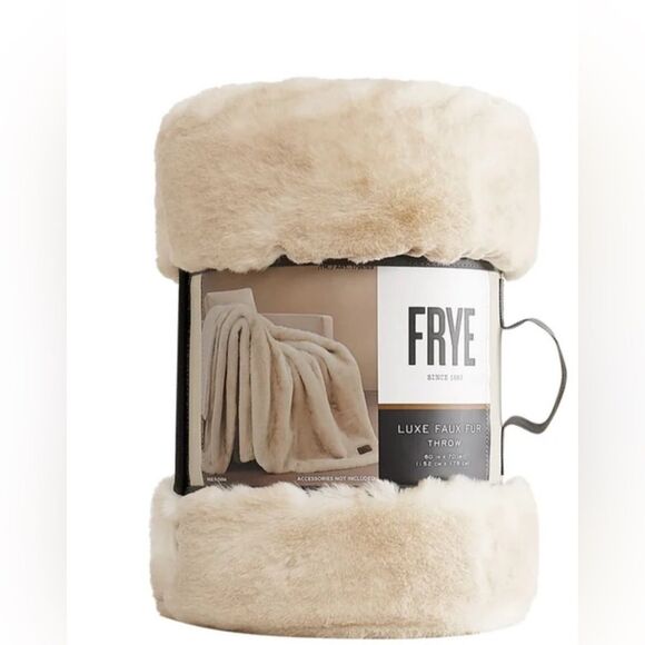 Brand new!!! FRYE Luxe Faux Fur Throw Cream Color - Picture 4 of 5